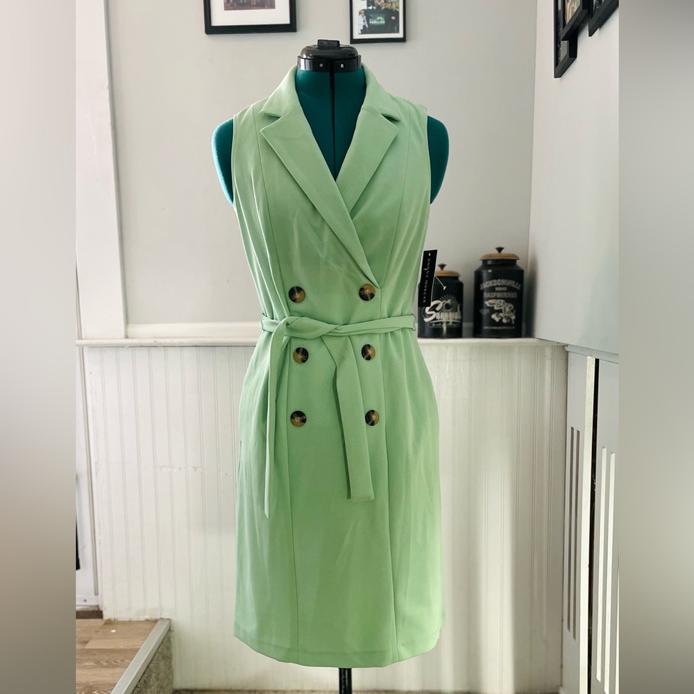 Donna Morgan Mint Green Sleeveless Double-Breasted Mini Dress